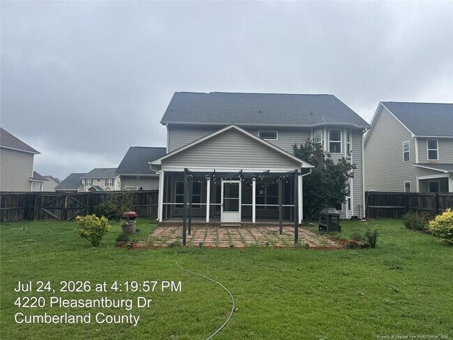 Building Photo - 4220 Pleasantburg Dr