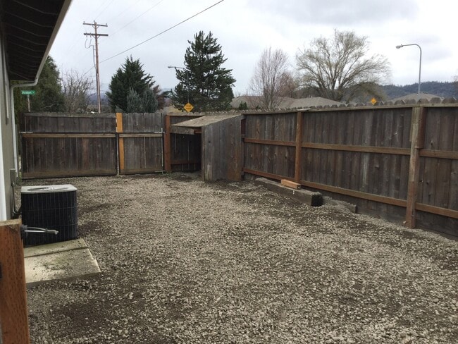 Building Photo - Cute Home in Great Southwest Neighborhood!