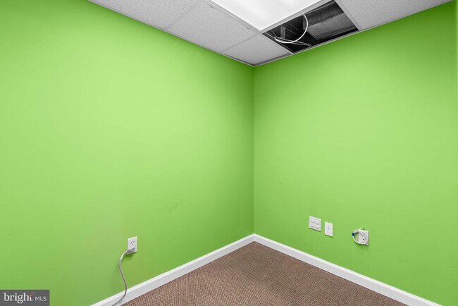 Building Photo - 8871 Manahan Dr