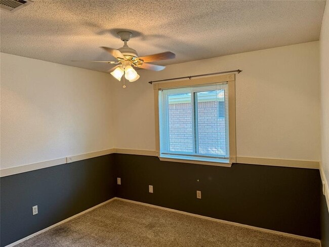 Building Photo - 8311 Edgemoor Pl