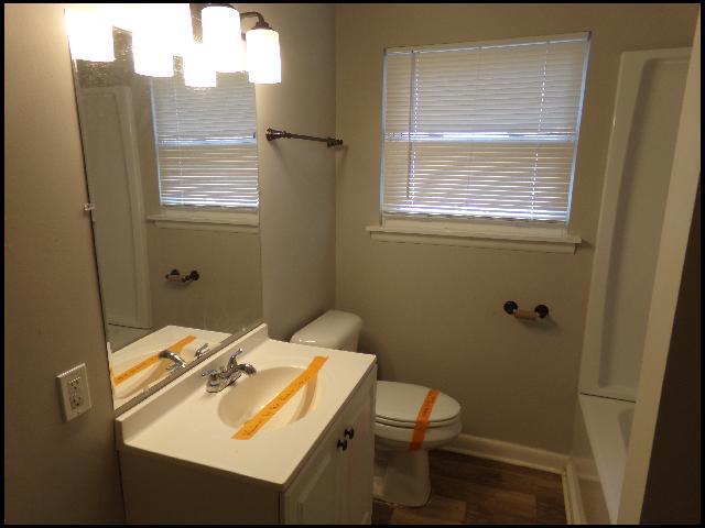 Building Photo - 7524 Knollwood Rd