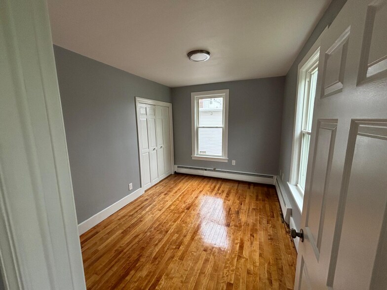 Building Photo - 24 Miles St