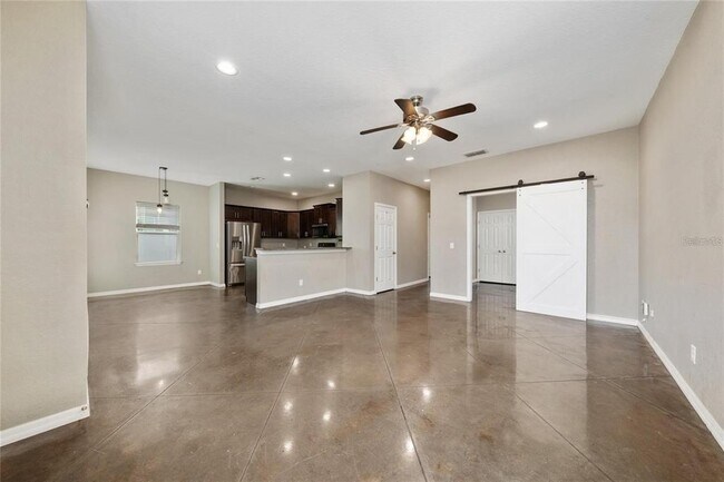 Building Photo - 2893 Whispering Trails Dr