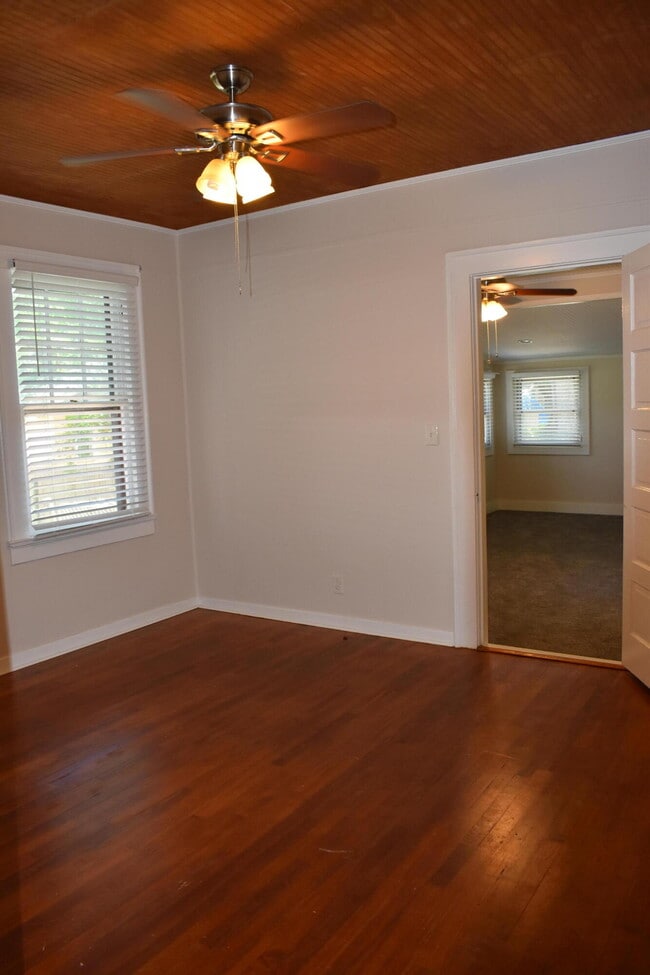 Building Photo - 326 Milledge Rd