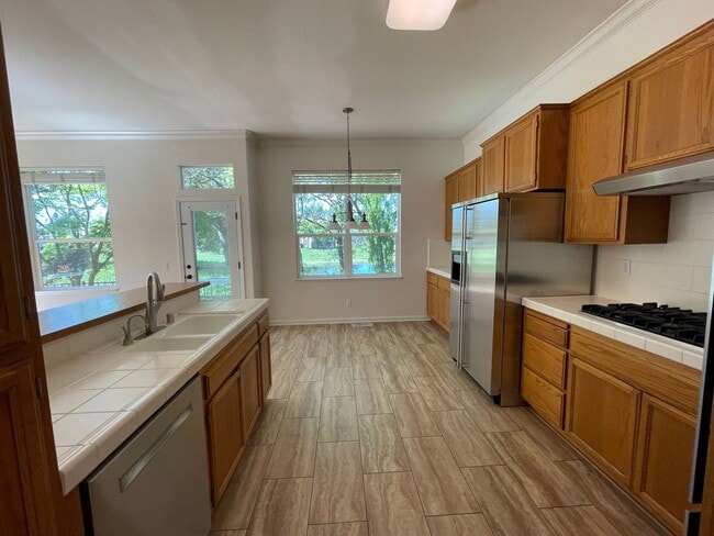 Building Photo - 2148 Falcon Ridge Dr