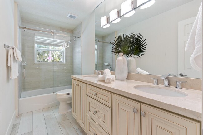 Building Photo - 211 NW 17th St