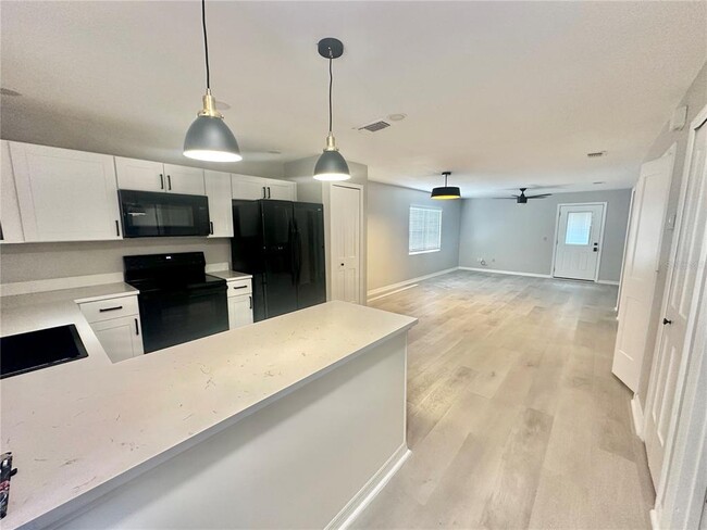 Building Photo - 3555 5th St