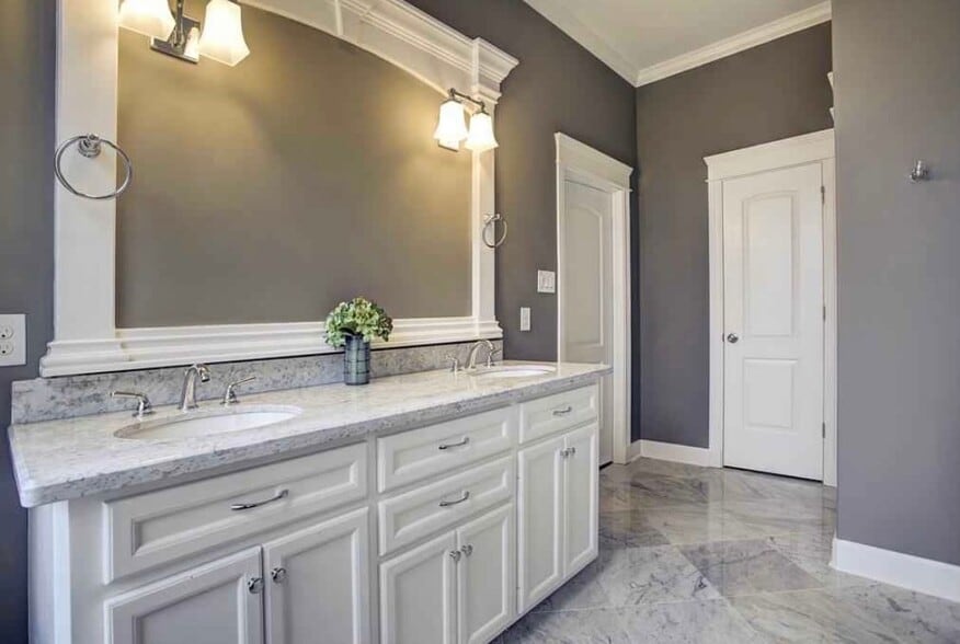 Building Photo - 2115 Bidwell Dr