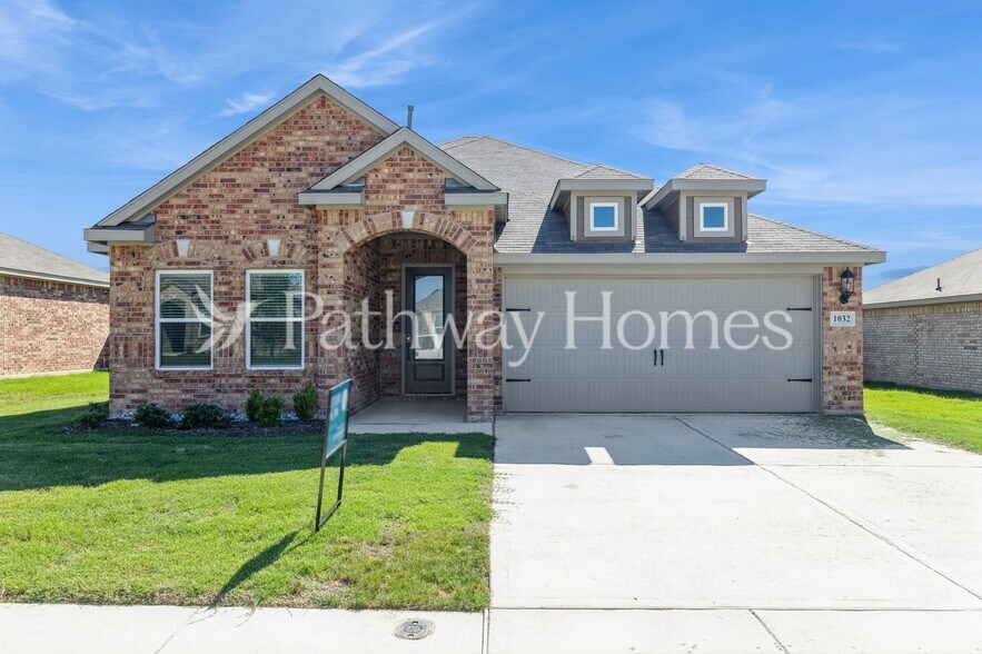 Primary Photo - 1032 Sleepy Owl Ln