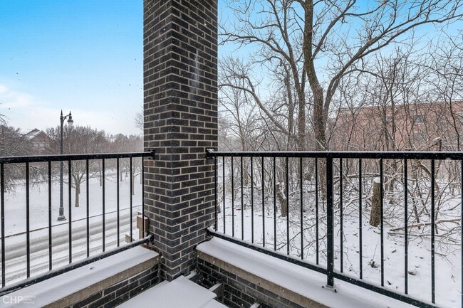 Building Photo - 4101 S Drexel Blvd