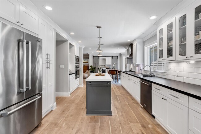 Building Photo - 27122 E Lana Ln