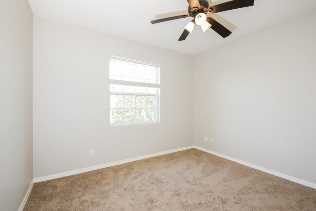 Building Photo - 12425 Hammock Pointe Cir