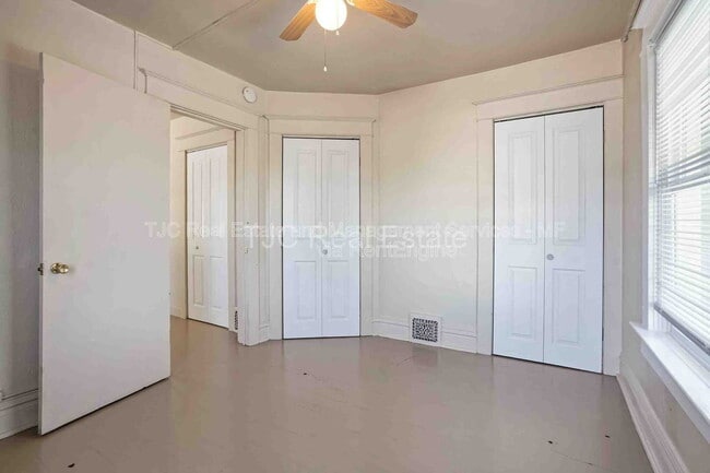 Building Photo - 470 S Lincoln St