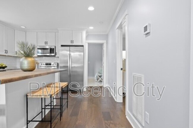 Building Photo - 3813 Pennsylvania Ave