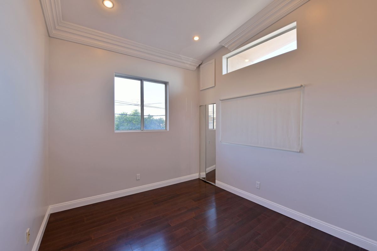 Building Photo - 7929 Blackburn Ave