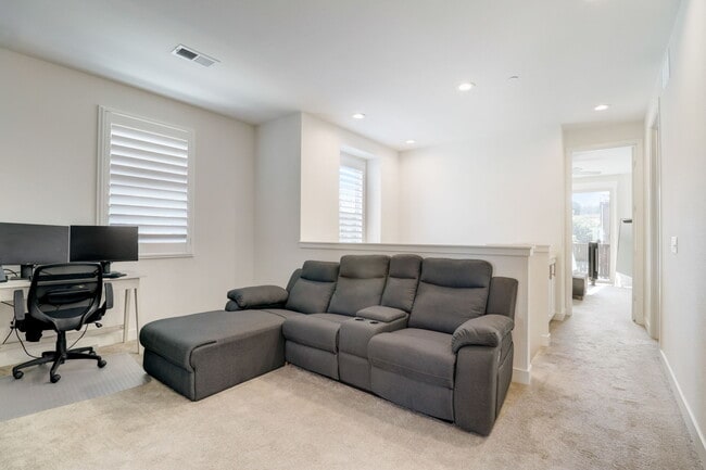 Building Photo - 3251 Crecida Way