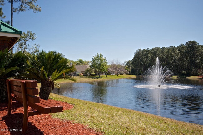 Building Photo - 9166 Spindletree Way