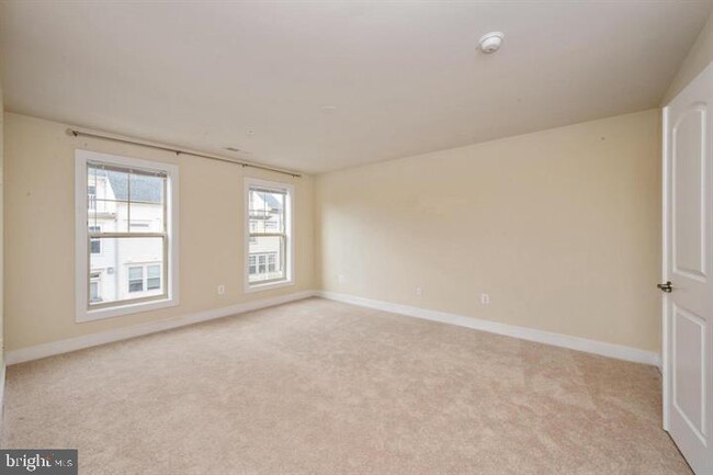 Building Photo - 219 Strummer Ln