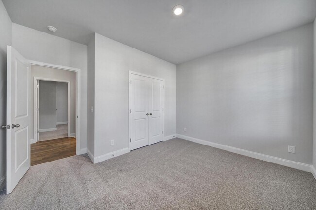 Building Photo - 3 Bed 2 Ranch Bath Home in Monroe!