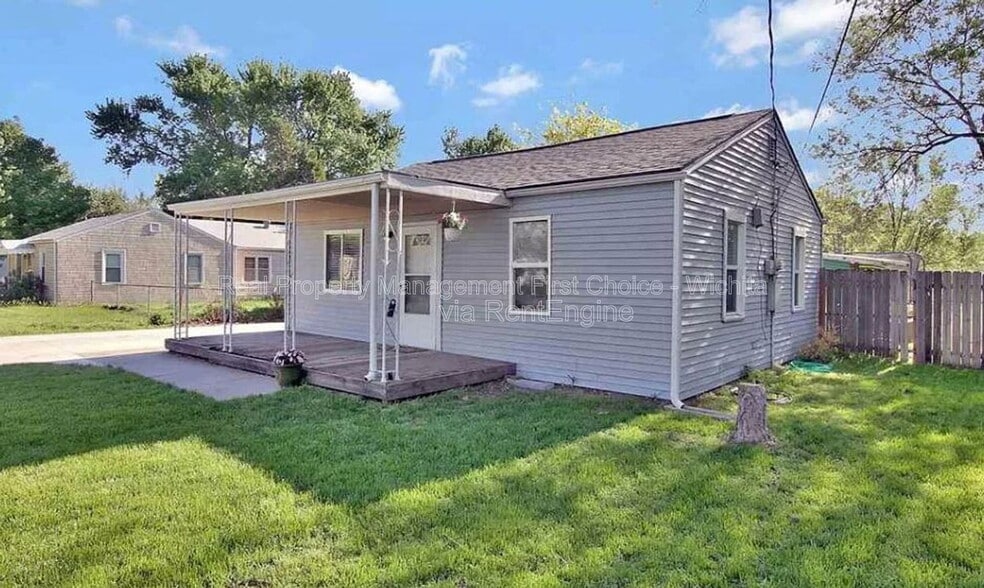 Building Photo - 764 N Dougherty Ave