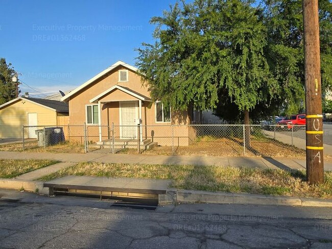 Building Photo - Remodeled 3 bedroom/ 1 bathroom
