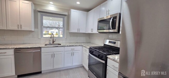 Building Photo - 22 Oak Br Rd