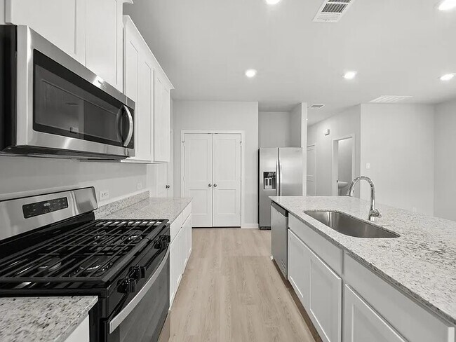 Building Photo - 11975 Wisteria Mdws Dr