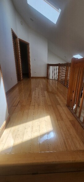 Building Photo - 12 Cornwall Pl