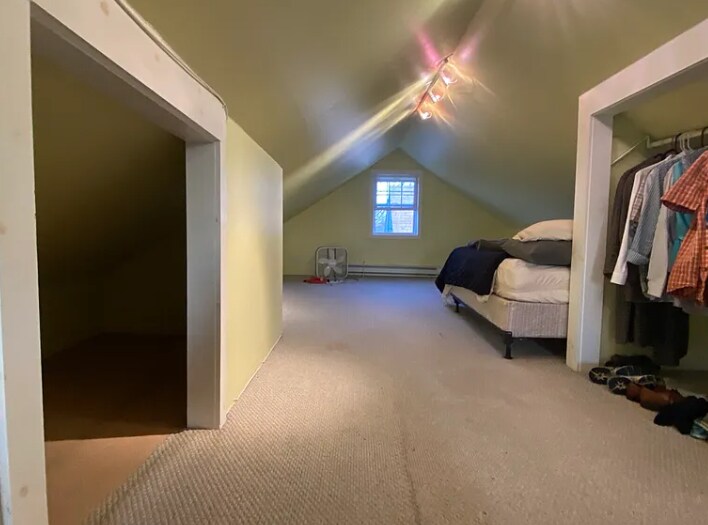 Building Photo - 110 Central St