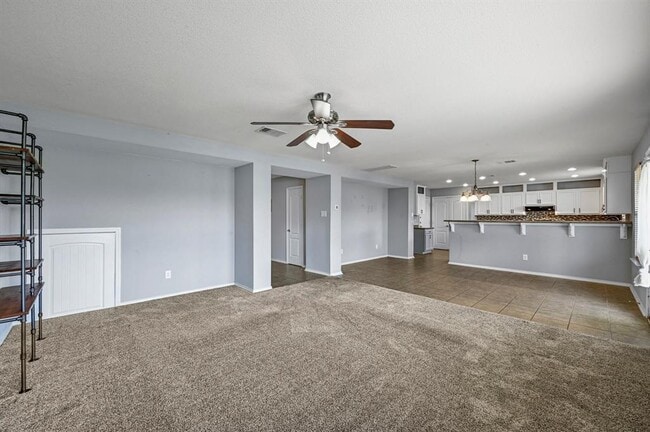 Building Photo - 214 Briarwood Dr
