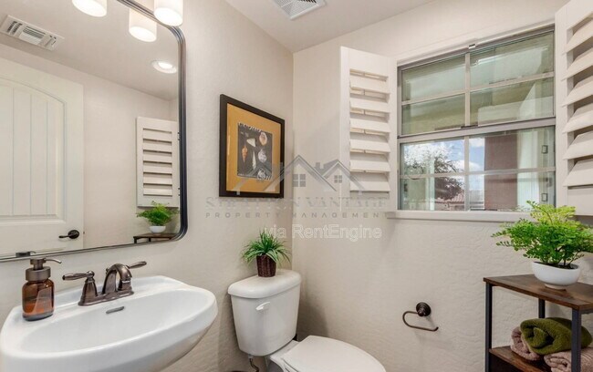 Building Photo - 4467 E Remington Dr
