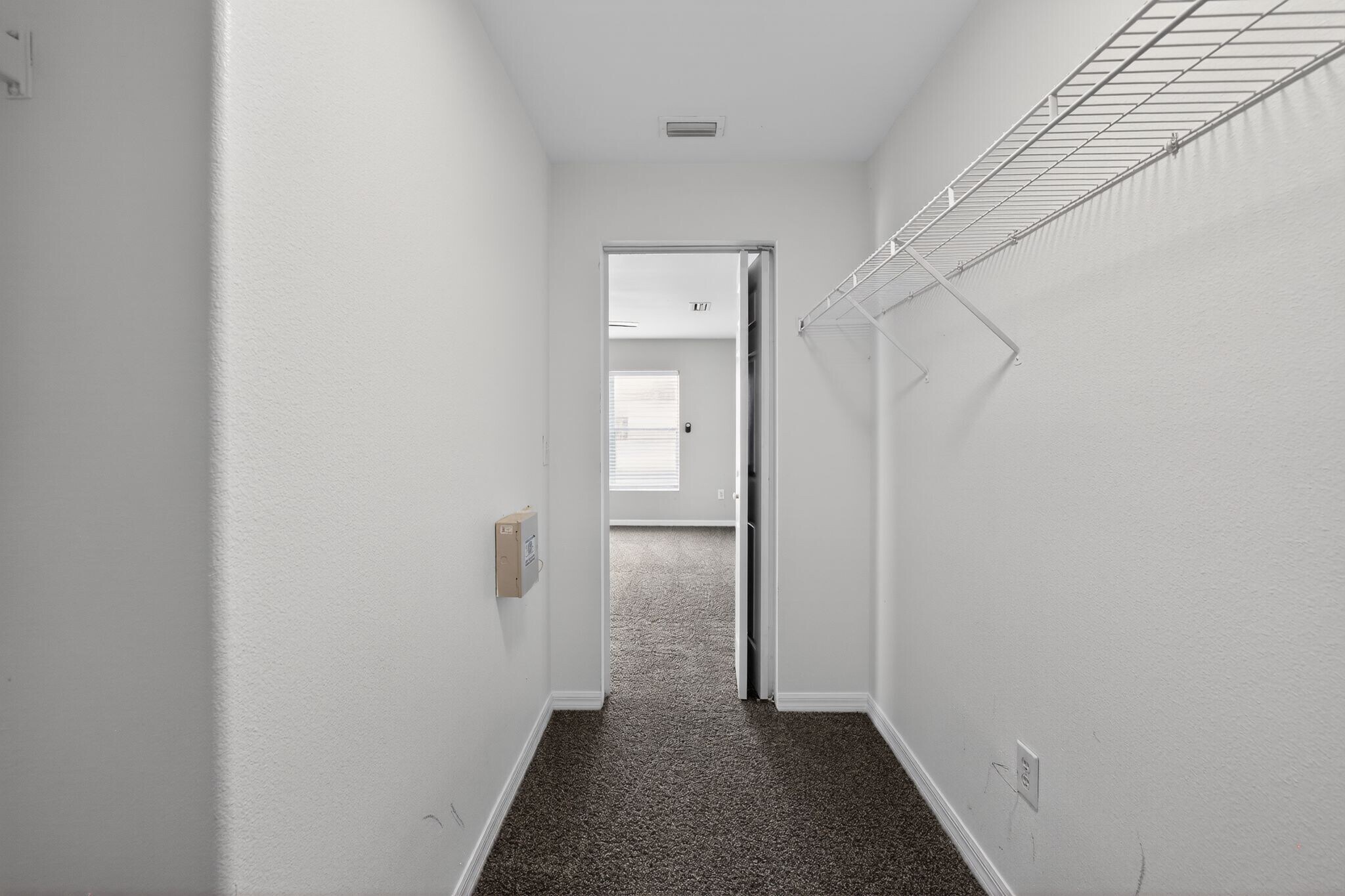 Building Photo - 10629 Shady Preserve Dr