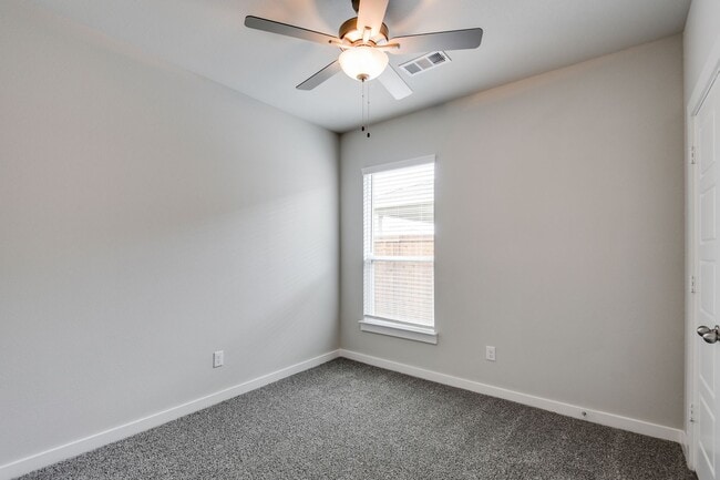 Building Photo - AVAILABLE NOW! GORGEOUS 3 BEDROOM DUPLEX LOCATED IN MIDLOTHIAN ISD!
