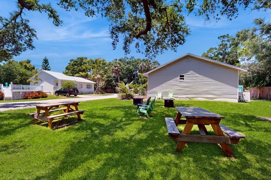 Building Photo - 3486 Winton Ave