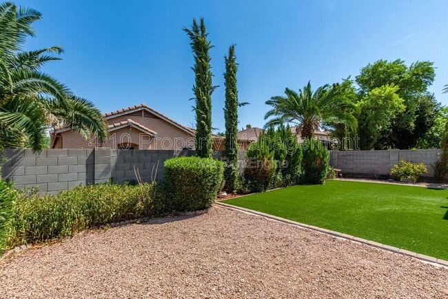 Building Photo - 3748 E Betsy Ln