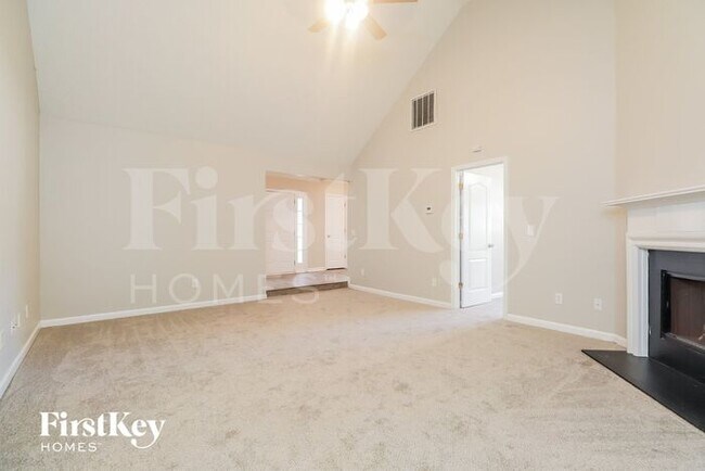 Building Photo - 205 Cameo Ct