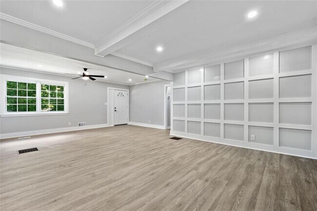 Building Photo - 1905 Fort Valley Dr SW