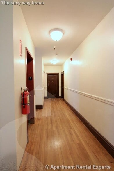 Building Photo - 29 Park Dr