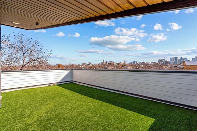 Building Photo - 2206 Arroyo Ave