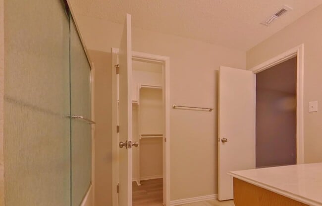 Building Photo - Designed for Living Well: Stunning 3-Bedroom Family Home