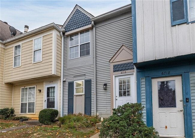 Building Photo - 6716 Colchester Pl NW