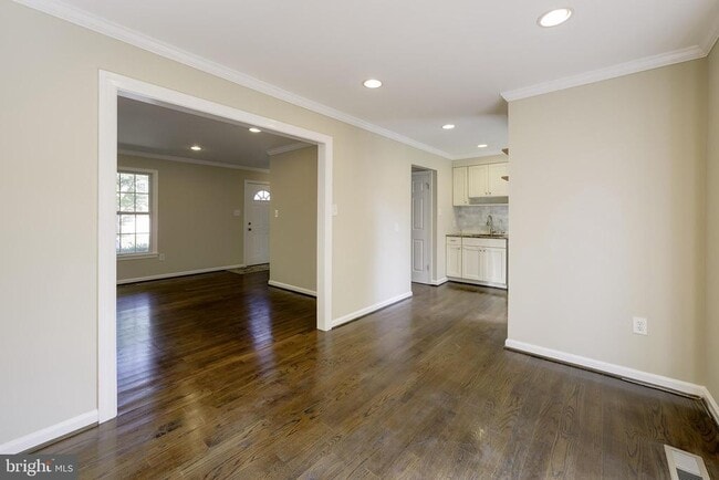 Building Photo - 4 Ritchfield Ct