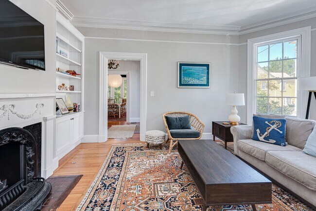 Building Photo - 83 John St