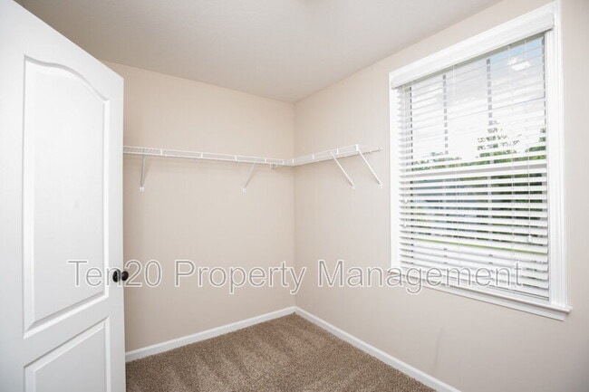 Building Photo - 4883 Wisteria Ln