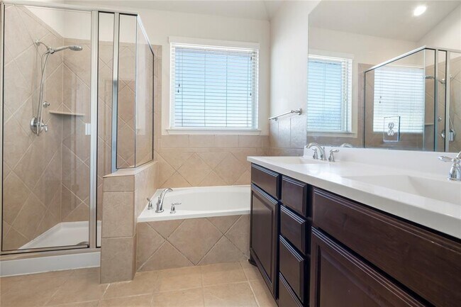 Building Photo - 2925 Scout Pony Dr