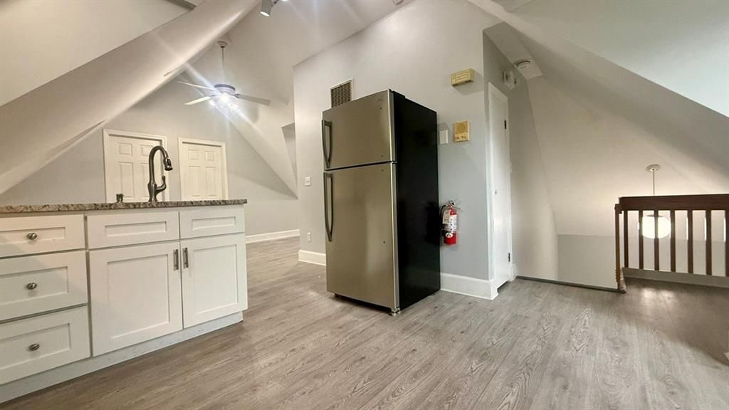 Building Photo - 209 Cottage St.