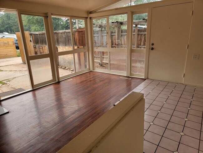 Primary Photo - 3 bd | 1 ba | 1,037 sqft