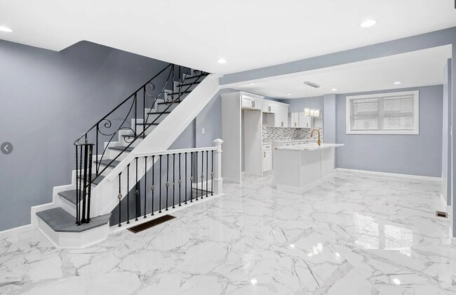 Building Photo - Modern Luxury in the Heart of Grays Ferry