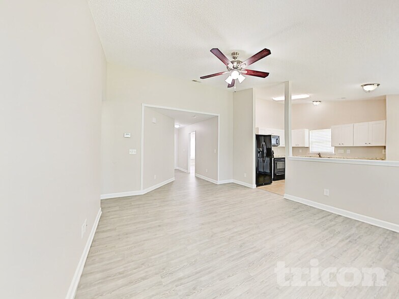 Building Photo - 891 Anchor Way NE