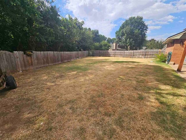 Building Photo - 2309 NE Turtle Creek Dr
